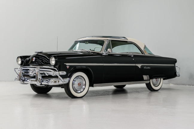 Ford Crestline Skyliner 1954