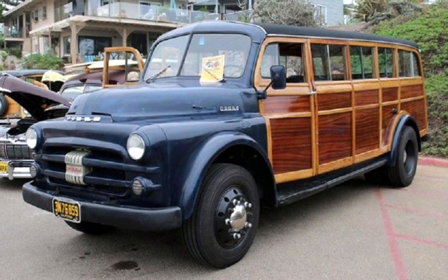 Dodge Convoyer 1952 en Bogotá: el ancestro de la minivan