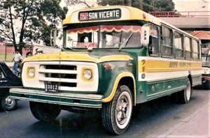 Los legendarios buses Dodge 600 (1974-1979)