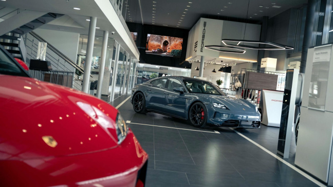 Llegan a Colombia los nuevos modelos eléctricos de Porsche