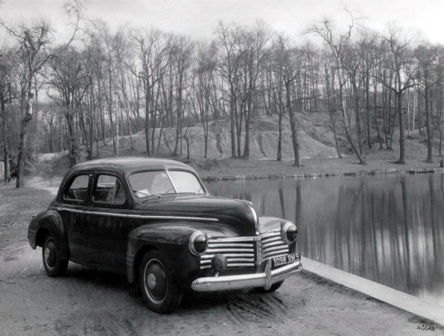 Renault 104E: de estilo norteamericano