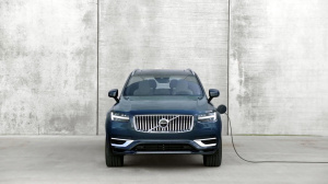 Volvo XC90 híbrido e híbrido enchufable ganadores de los premios IIHS TOP SAFETY PICK+ 2023