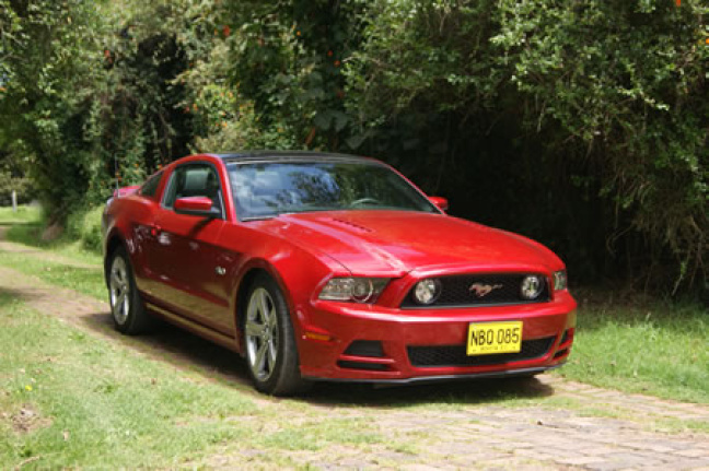 Prueba Ford Mustang GT 2013