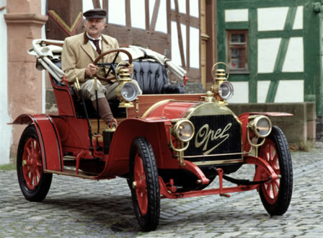 Opel 4/8 PS “Doktorwagen” 1909