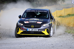Electrizante debut de temporada del Opel Corsa-e Rally