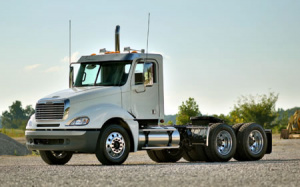 Freightliner se mueve con Max Pro Diésel