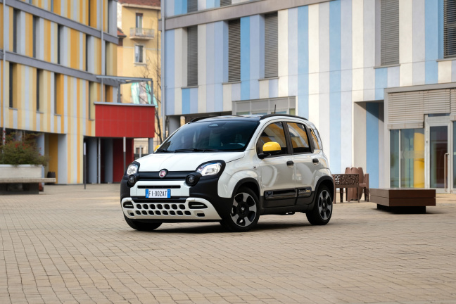 Fiat Panda celebra 44 años