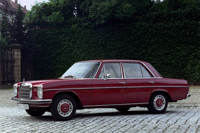 Mercedes Benz W114-W115 (1968-1976)