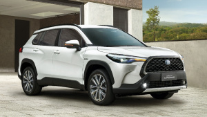 Nuevos Toyota Corolla Cross y Yaris Sedán