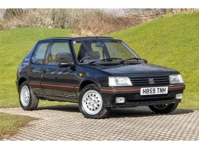 Peugeot 205 GTi restaurado por el museo de la aventura
