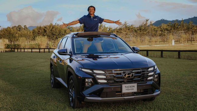 ¡Juan Guillermo Cuadrado es fichado por el equipo Hyundai!