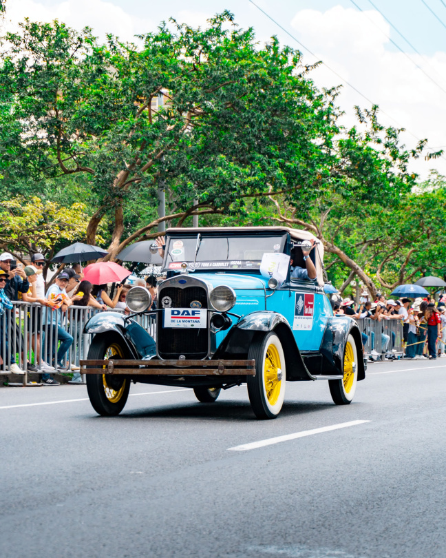 El Desfile de Autos Clásicos y Antiguos 2026 rinde homenaje a la mujer